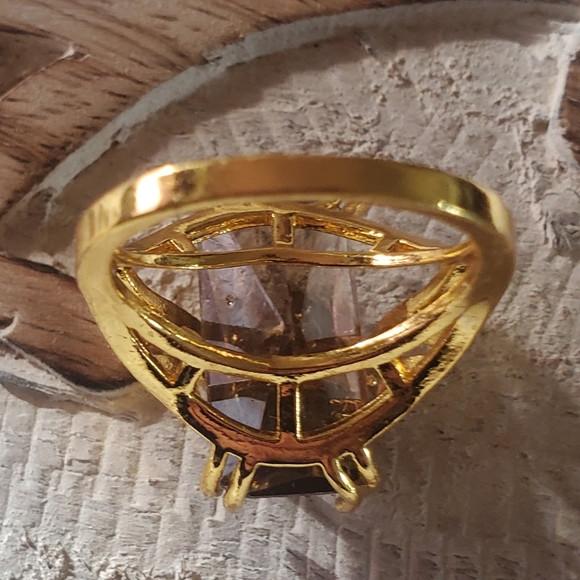 Ring - Picture 5 of 6